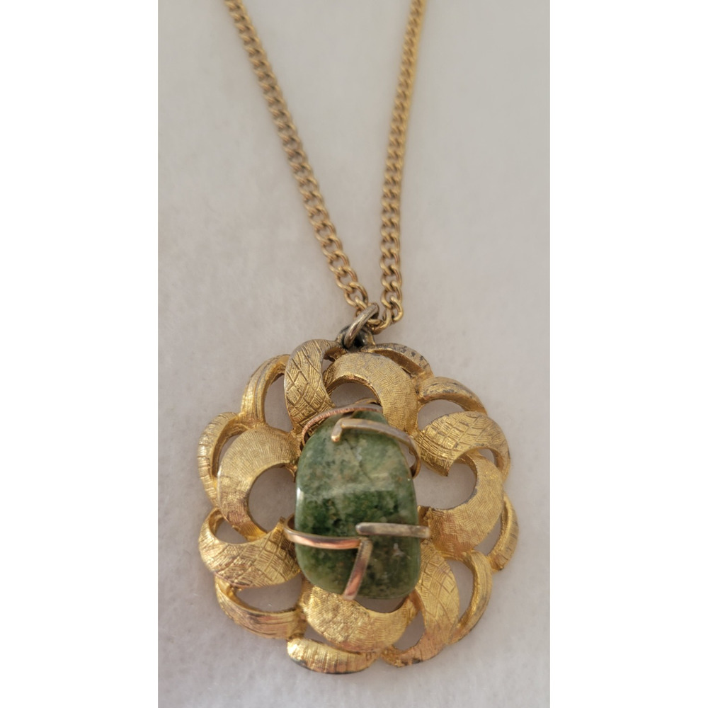 Vintage BSK Stone Pendant Necklace Gold Tone Metal Statement Signed‎ Jewelry